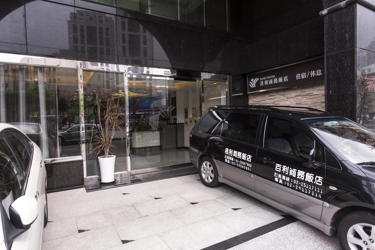 Junli Hotel Banciao Bagian luar foto